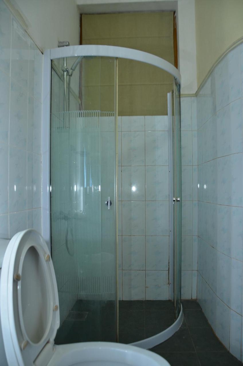 Hotel Mandakini Battaramulla Ngoại thất bức ảnh