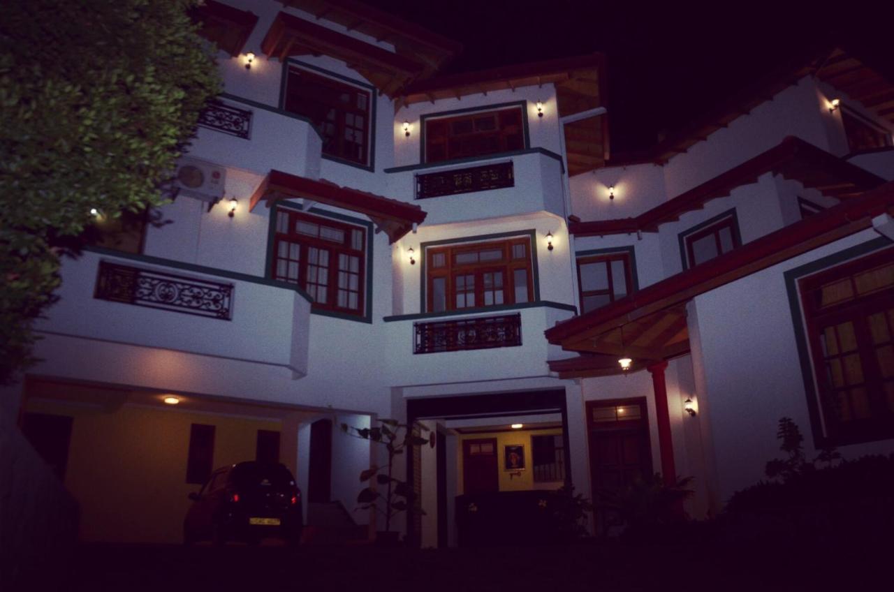 Hotel Mandakini Battaramulla Ngoại thất bức ảnh