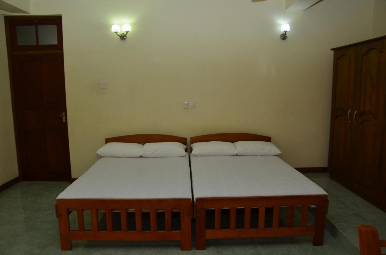Hotel Mandakini Battaramulla Ngoại thất bức ảnh