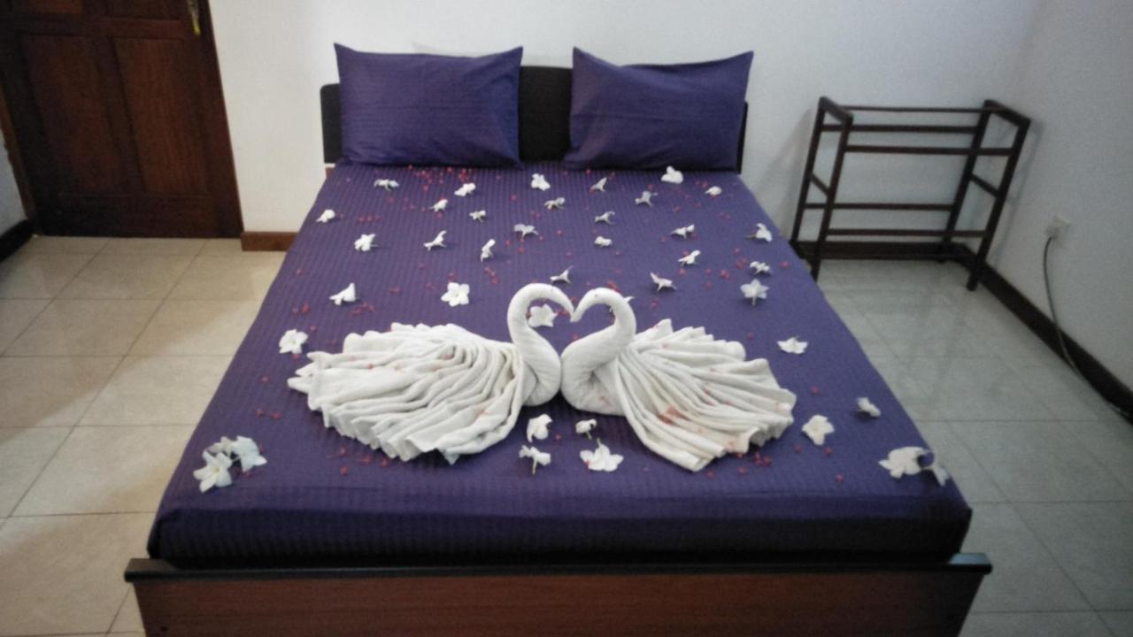 Hotel Mandakini Battaramulla Ngoại thất bức ảnh